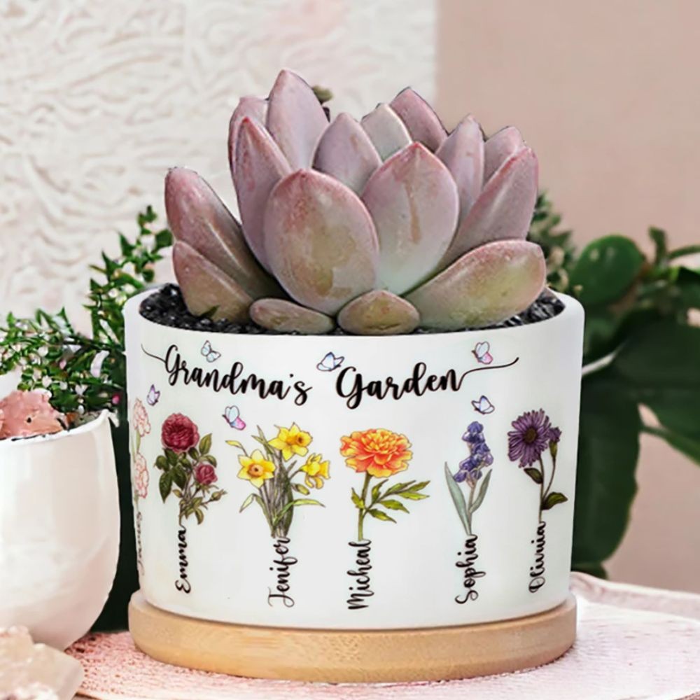 Personalized Birth Month Flower Pots with Grandkids Names, Mother's Day Gift.